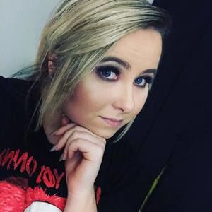 Meet your Posher, Jaynee